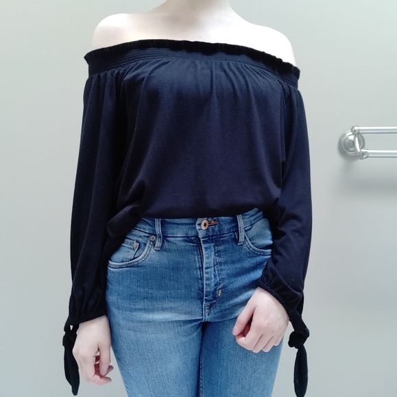 💖3/$25💖 89th & Madison Off-Shoulder Blouse - Picture 7 of 7